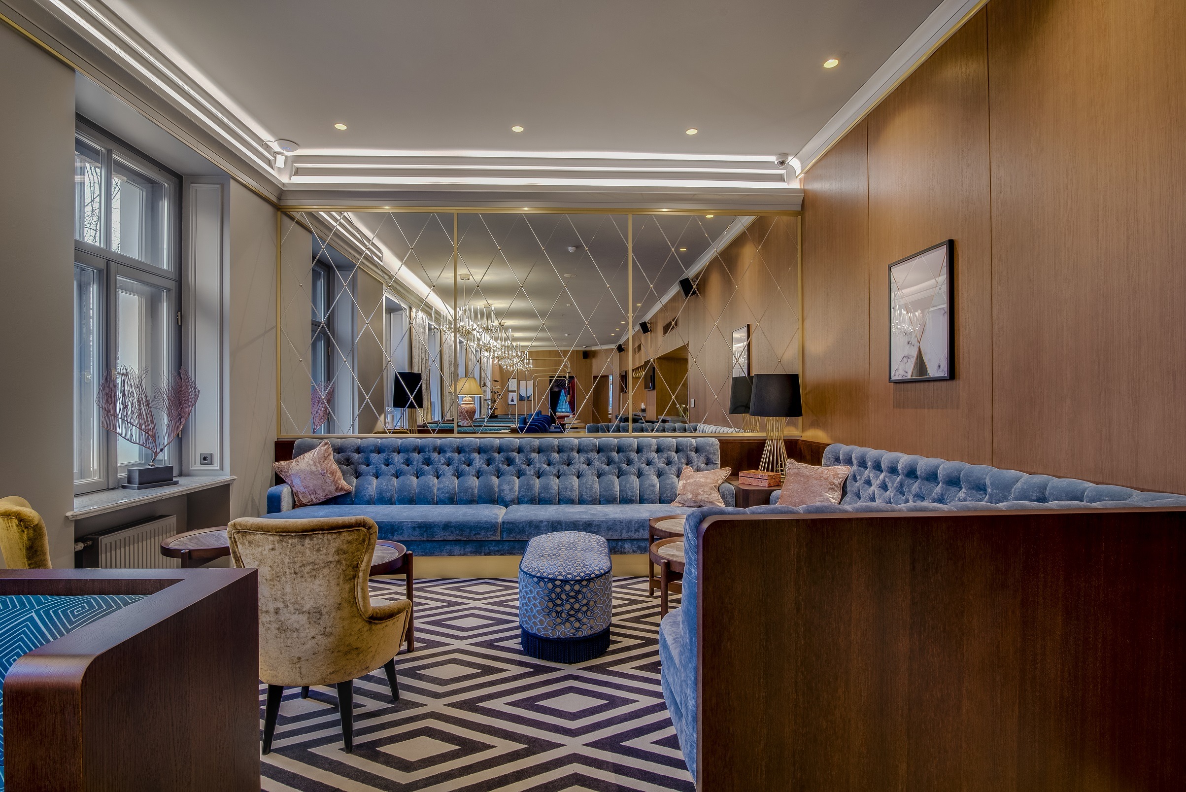 Grand Poet by Semarah Hotels